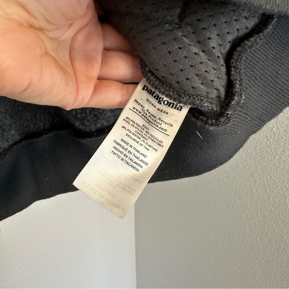 Patagonia Woolyester Fleece Jacket Full Zip Side Pockets Charcoal Gray Size M - Picture 7 of 8